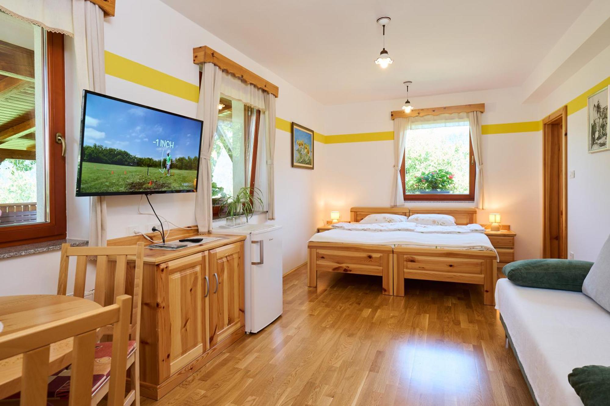 Alloggio per agriturismo Organic Tourist Farm Gradisnik Prevalje