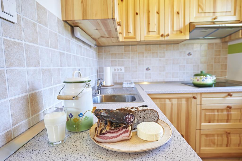 Farm stay Organic Tourist Farm Gradisnik Prevalje